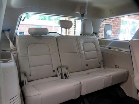 Used 2019 Lincoln Navigator Reserve w/ Cargo Package image 23