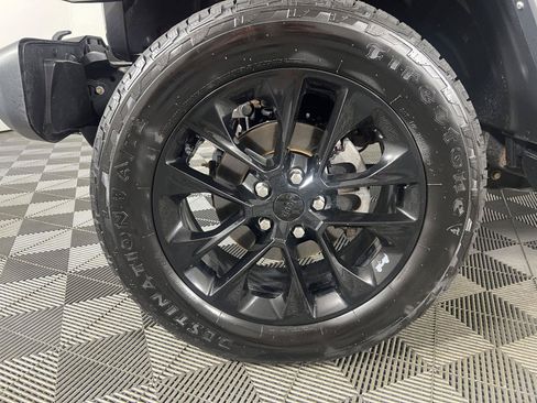 Used 2021 Jeep Wrangler Unlimited Sahara w/ Cold Weather Group AWD/4WD image 15