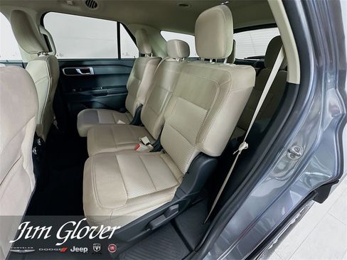 Used 2022 Ford Explorer Base image 16