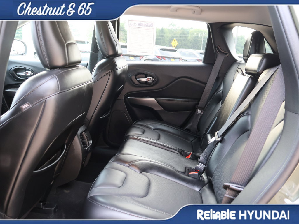 Used 2021 Jeep Cherokee Latitude Lux AWD/4WD image 17