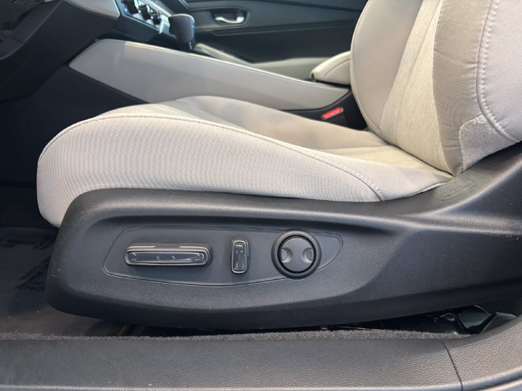 Used 2023 Honda Accord EX image 16