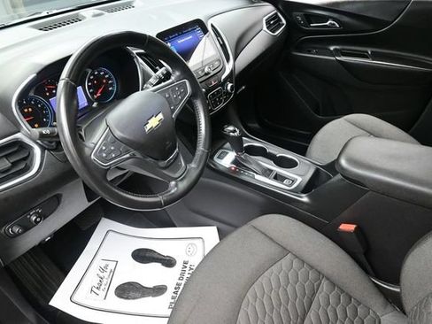 Used 2019 Chevrolet Equinox LT w/ Sun & Navigation Package AWD/4WD image 12