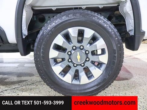 Used 2022 Chevrolet Silverado 2500 Custom w/ Custom Value Package image 16