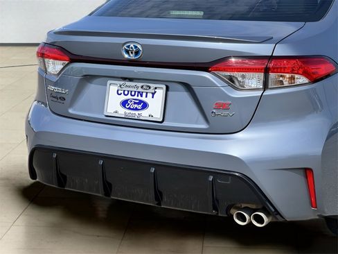 Used 2025 Toyota Corolla SE image 38