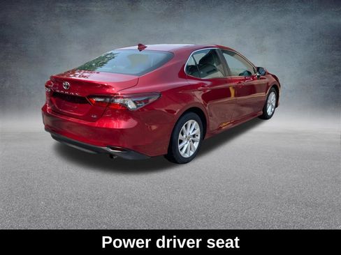 Used 2021 Toyota Camry LE FWD image 6