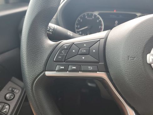 Used 2024 Nissan Sentra SV FWD image 19