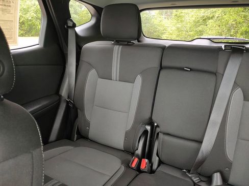 Used 2024 Chevrolet Blazer LT FWD image 12