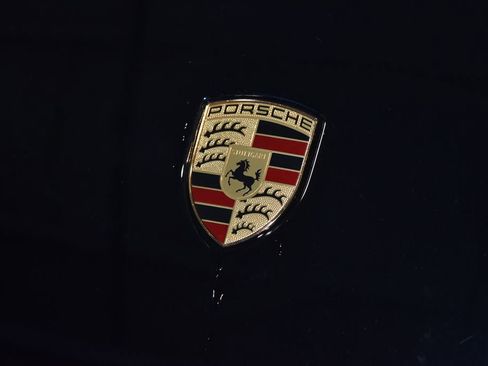 Used 2024 Porsche Taycan image 22