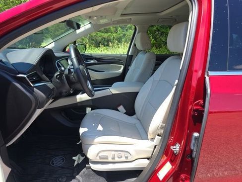 Used 2023 Buick Enclave Premium w/ Experience Buick Package FWD image 9