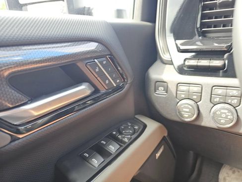 New 2026 Chevrolet Silverado 2500 ZR2 w/ LPO, Dark Essentials Package AWD/4WD image 32