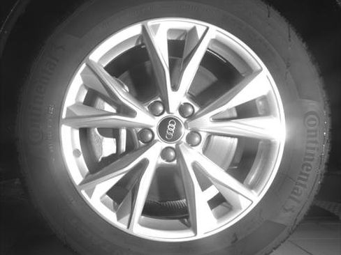 Certified 2024 Audi Q3 2.0T Premium AWD/4WD image 9