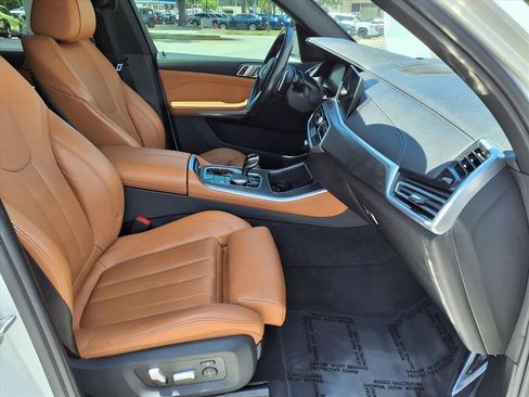 Used 2022 BMW X5 sDrive40i w/ M Sport Package RWD image 9