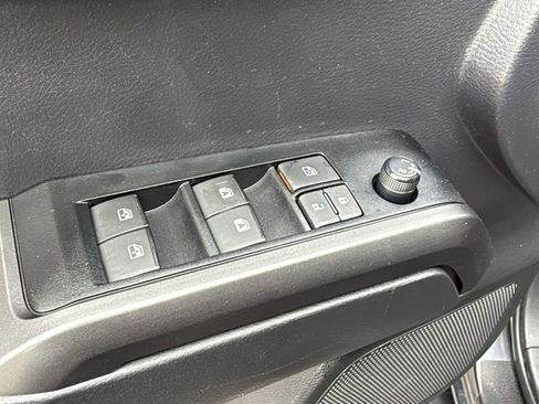 Certified 2022 Toyota Tacoma TRD Off-Road image 10