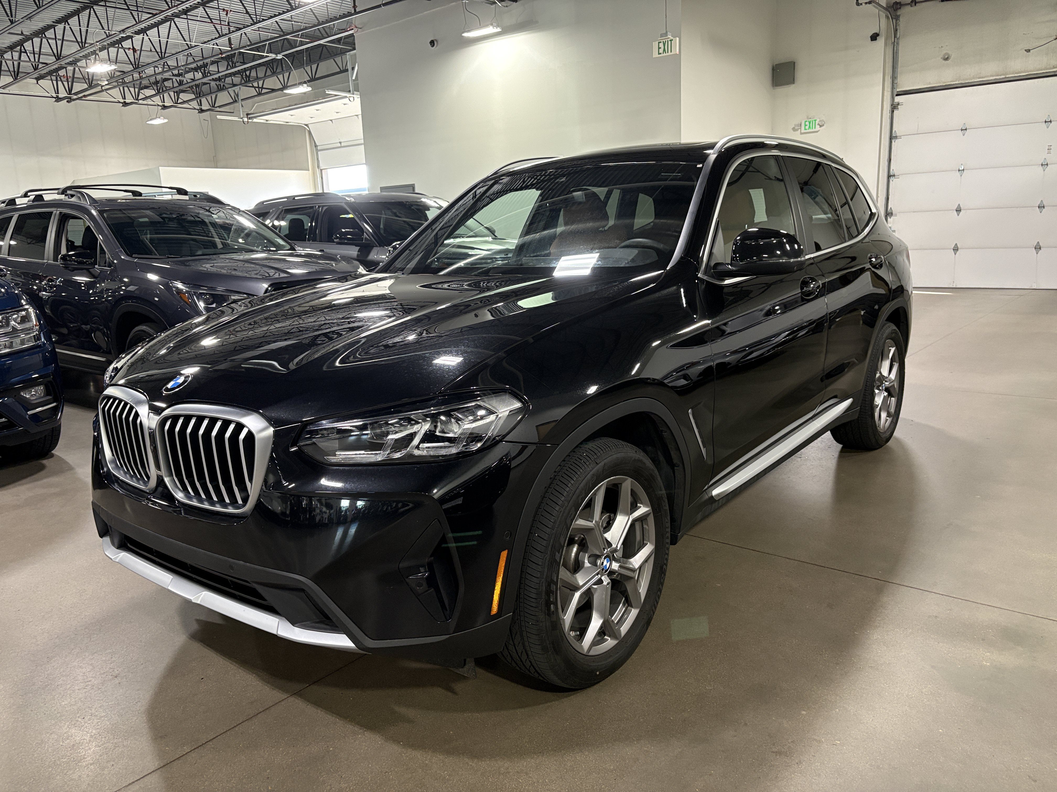 Used 2024 BMW X3 xDrive30i w/ Convenience Package AWD/4WD image 3