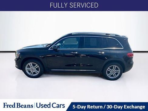 Used 2022 Mercedes-Benz GLB 250 4MATIC w/ Premium Package Lite image 4