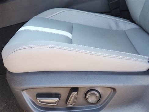 New 2026 Toyota Camry SE image 18