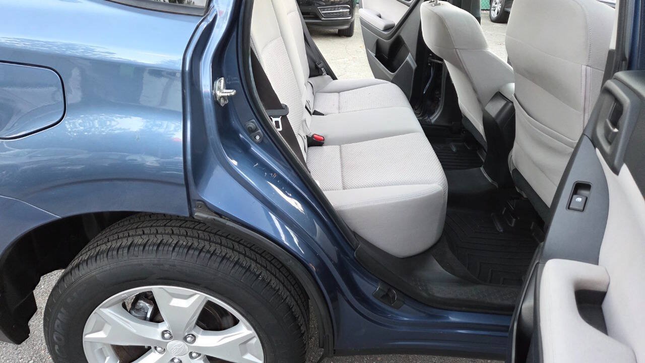Used 2014 Subaru Forester 2.5i Premium w/ All-Weather Package AWD/4WD image 39
