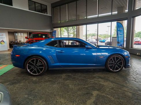 Used 2013 Chevrolet Camaro SS w/ Hot Wheels Special Edition RWD image 2