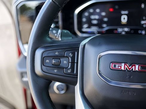 Used 2024 GMC Sierra 1500 SLT AWD/4WD image 17
