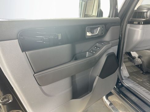 Used 2024 INEOS Grenadier Station Wagon AWD/4WD image 17