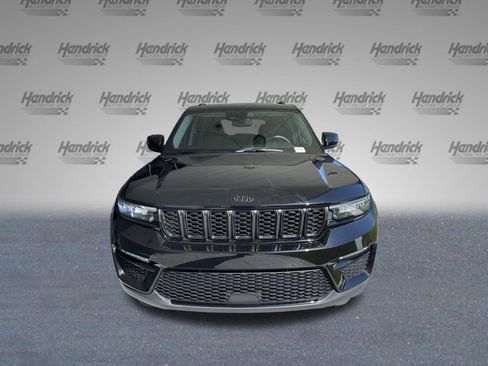 Used 2023 Jeep Grand Cherokee Limited w/ Black Appearance Package image 3