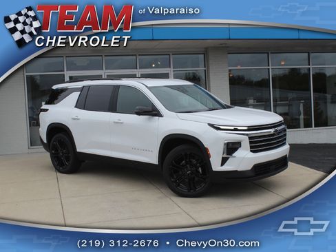 New 2026 Chevrolet Traverse LT w/ Driver Confidence Package AWD/4WD image 1