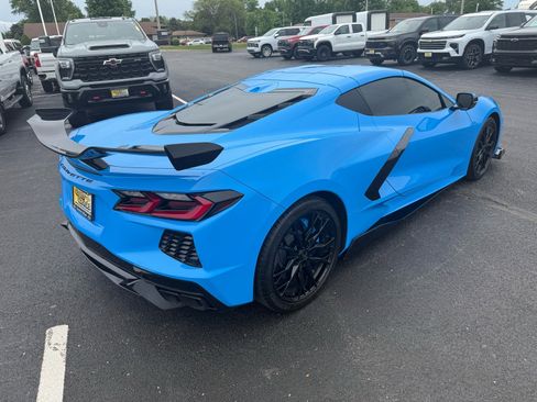 Used 2023 Chevrolet Corvette Stingray Preferred Cpe w/ Z51 Performance Package RWD image 36