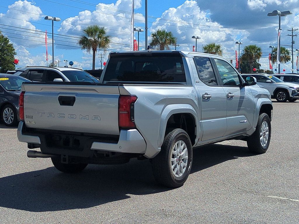 Certified 2024 Toyota Tacoma SR5 AWD/4WD image 3