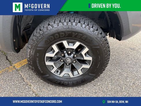 Used 2021 Toyota Tacoma TRD Off-Road AWD/4WD image 35