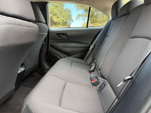 Used 2025 Toyota Corolla LE image 25