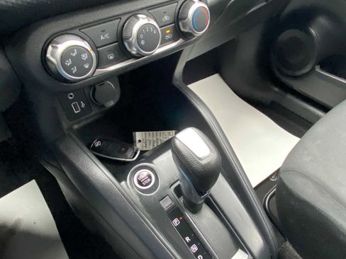 Used 2024 Nissan Kicks S image 21