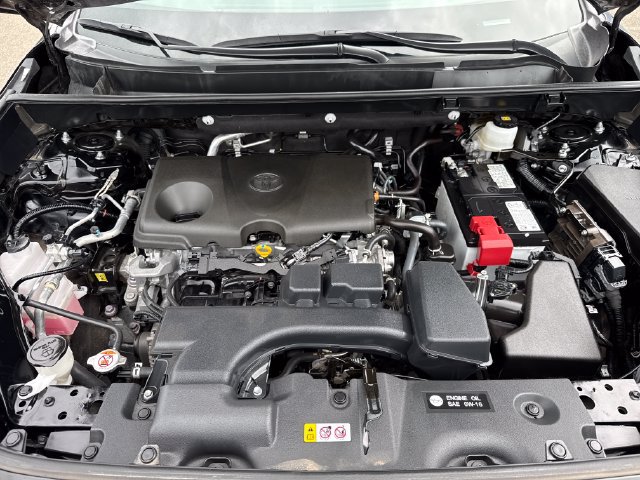 Used 2025 Toyota RAV4 XLE AWD/4WD image 27