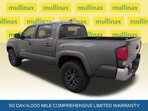 Used 2020 Toyota Tacoma SR5 image 9