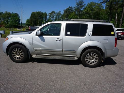 Used 2012 Nissan Pathfinder LE image 19