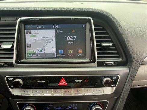 Used 2018 Hyundai Sonata Limited w/ Ultimate Package 07 FWD image 17