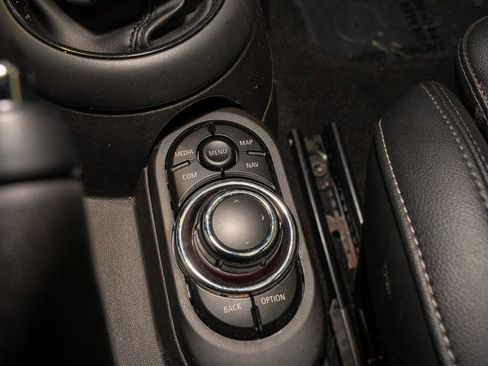 Used 2022 MINI Cooper S image 19