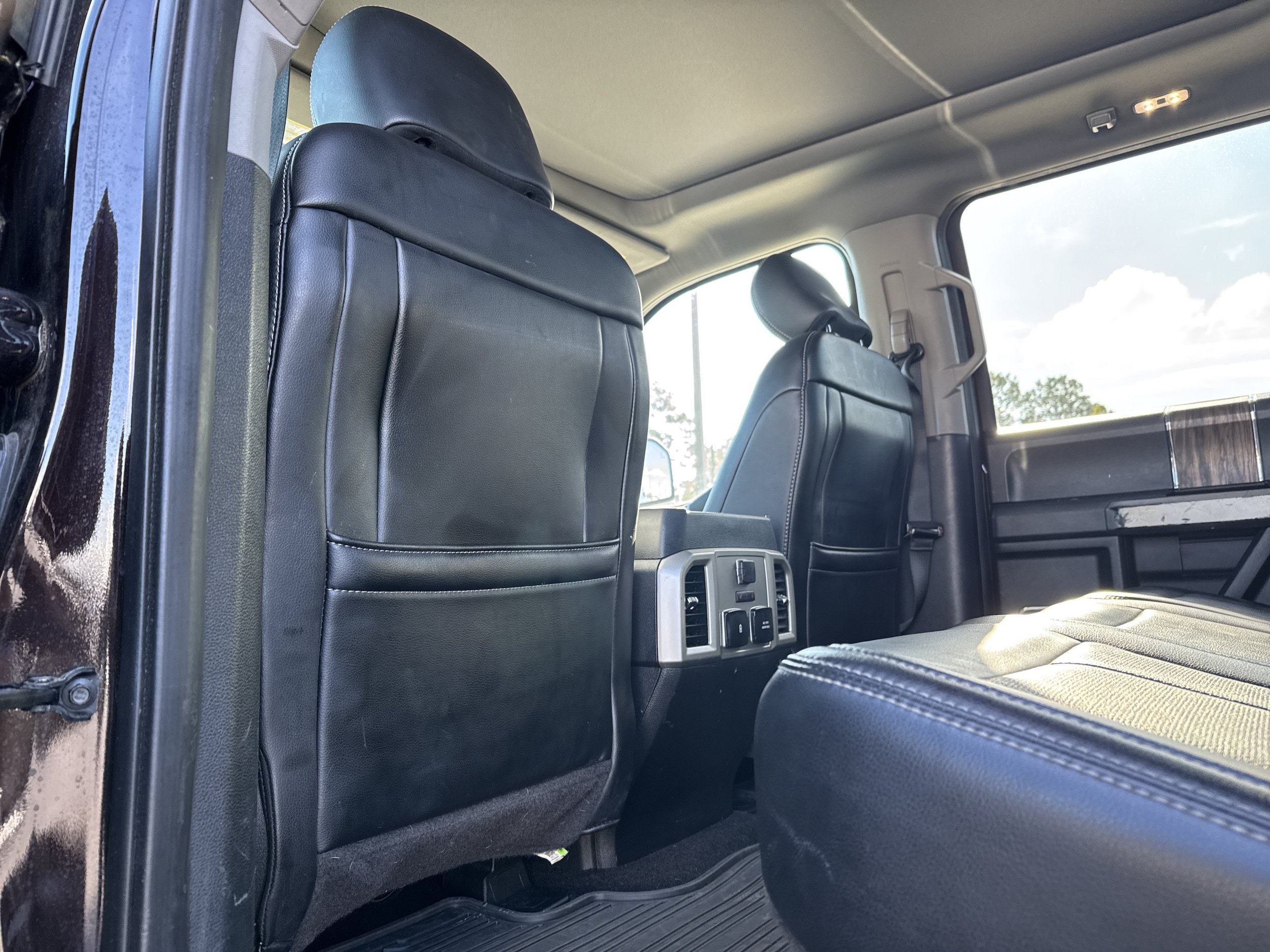 Used 2019 Ford F150 Lariat w/ Equipment Group 502A Luxury AWD/4WD image 20