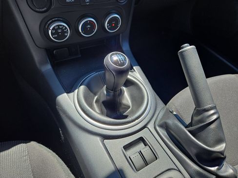 Used 2011 MAZDA MX-5 Miata Touring w/ Suspension Pkg RWD image 22