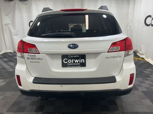 Used 2010 Subaru Outback 2.5i Premium image 7