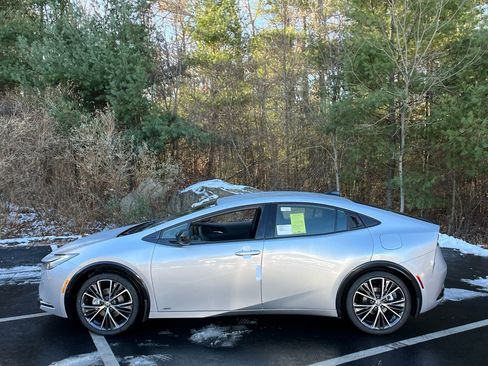 New 2026 Toyota Prius XLE image 2