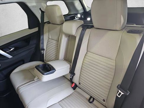 Used 2025 Land Rover Discovery Sport S image 15