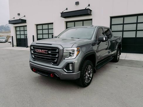 Used 2021 GMC Sierra 1500 AT4 w/ AT4 Premium Package image 3