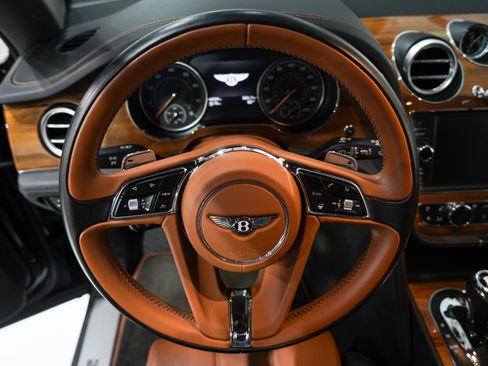 Used 2018 Bentley Bentayga Activity AWD/4WD image 10