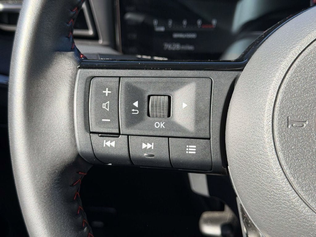 Certified 2025 Nissan Kicks SR AWD/4WD image 19