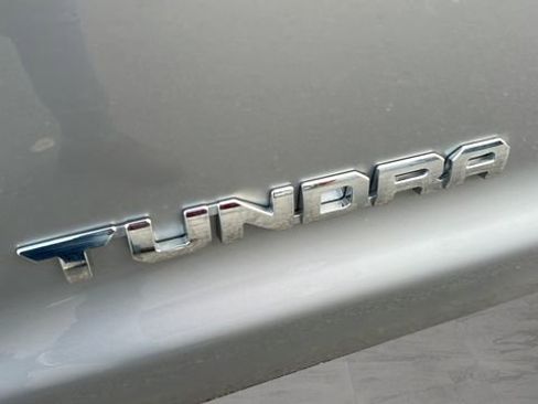 Used 2018 Toyota Tundra SR5 image 17