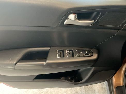 Used 2017 Kia Sportage LX image 13