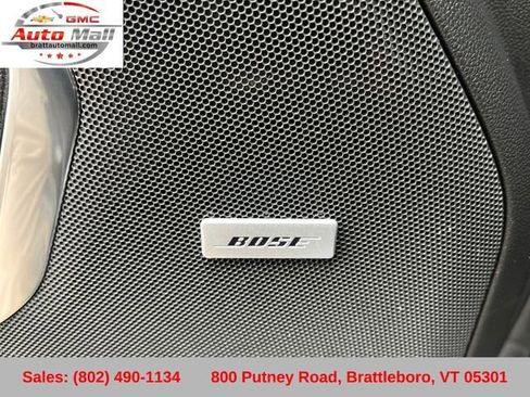Used 2023 Chevrolet Tahoe Z71 w/ Luxury Package AWD/4WD image 32