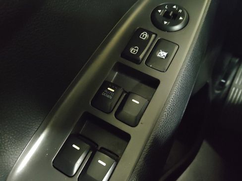 Used 2017 Kia Forte LX image 27