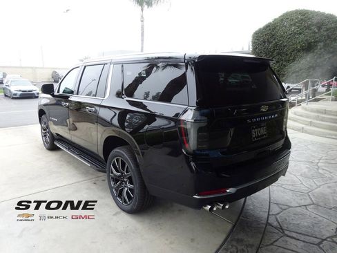 New 2026 Chevrolet Suburban Premier AWD/4WD image 6
