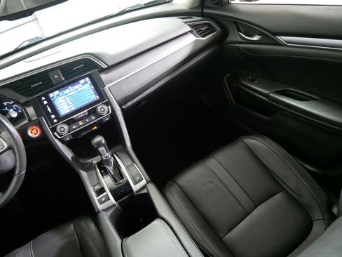 Used 2016 Honda Civic Touring image 11